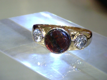 Ring mit Brillanten ca. 0,66 ct. und Opal-Triplette aus 585 Gelbgold # 57