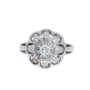 Ring mit Brillant ca. 0,30 ct. und 8 Diamanten im bergansschliff ca. 0,20 ct. aus 585 Weigold # 65