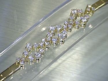 elegantes Armband mit 32 Brillanten ca. 1,86 ct. aus 750 Gelbgold 17,5 cm