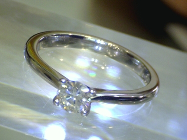 LUXORA Ring mit Brillant ca. 0,36 ct. aus 585 Weißgold # 52