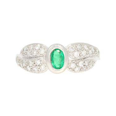 Ring mit Smaragd ca. 0,14 ct. und 28 Brillanten ca. 0,28 ct. aus 585 Weigold # 55